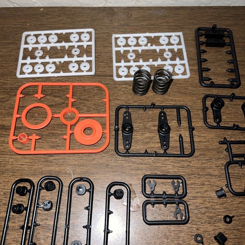 Rc Car Parts Lot Schumacher Traxxas Tamiya Kyosho Mix Rc Parts Used!!! - Image 2