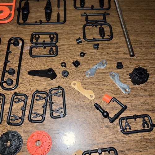 Rc Car Parts Lot Schumacher Traxxas Tamiya Kyosho Mix Rc Parts Used!!! - Image 3