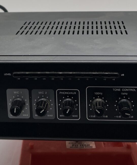 Radio Shack PA Amplifier 32-2054 40 Watt with Power Cord Amp Vintage Turns On