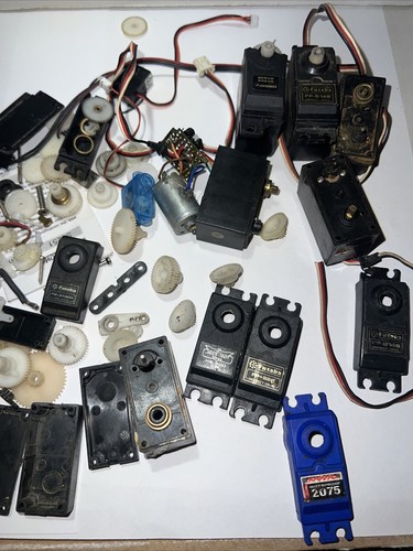 Futaba Servo Parts Lot Traxxas Hitec Airtronics Servo Gear Parts Lot