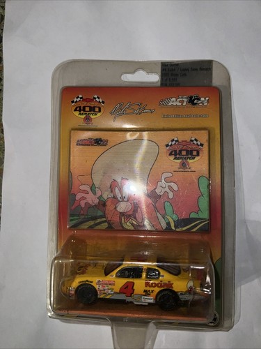 Mike Skinner 1/64 #4 Kodak/Looney Tunes 2002 Monte Carlo #1