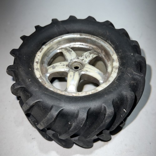 Traxxas Tmaxx single used Tire And wheel
