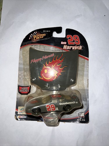 NASCAR DIECAST GOODWRENCH CAR #29A - KEVIN HARVICK Hood Magnet - 1:64