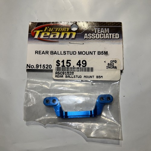 Team Associated 91520 Rear FACTORY TEAM Aluminum Ballstud Mount B5M (Blue)