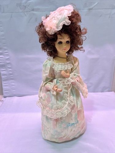 Brinn's Musical Calendar Collectors Edition Doll Rotating Miss April Vtg 1988