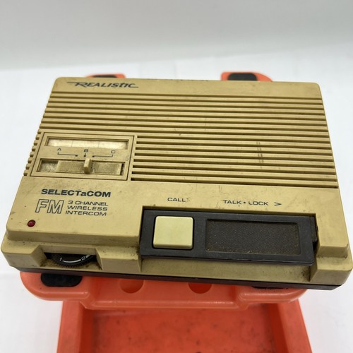 REALISTIC RADIO SHACK SELECTaCOM 3 CHANNEL WIRELESS FM INTERCOM 43-218B